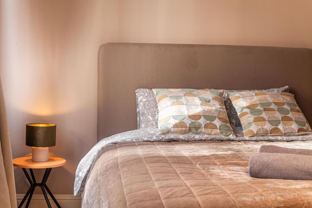 Luxury Suites Boutique By Rikas Hotels Antwerpen Exteriör bild
